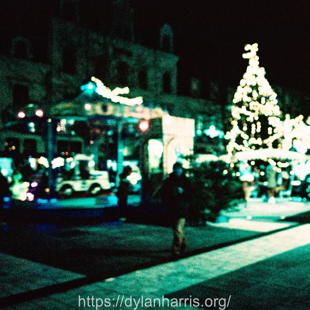 image: This is ‘christmas lights (i) 5’.