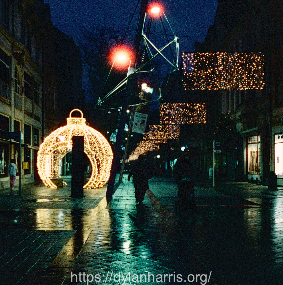 image: This is ‘christmas lights (i) 9’.