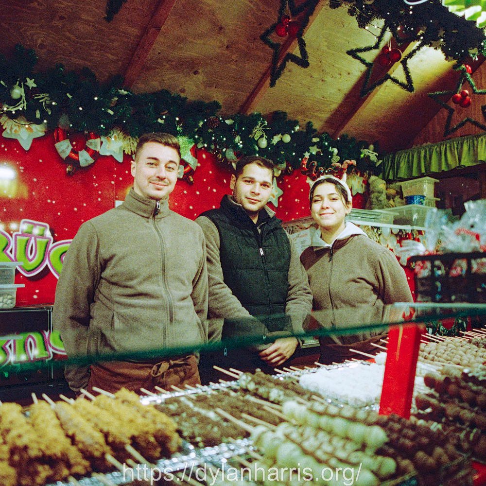 image: This is ‘christmas market (v) 3’.