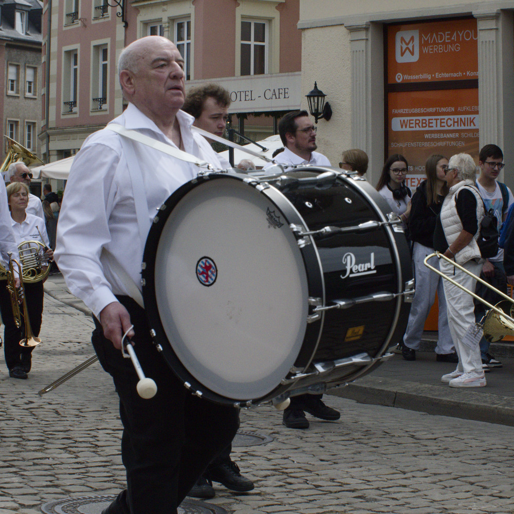 image: This is ‘echternach (iii) 9’.