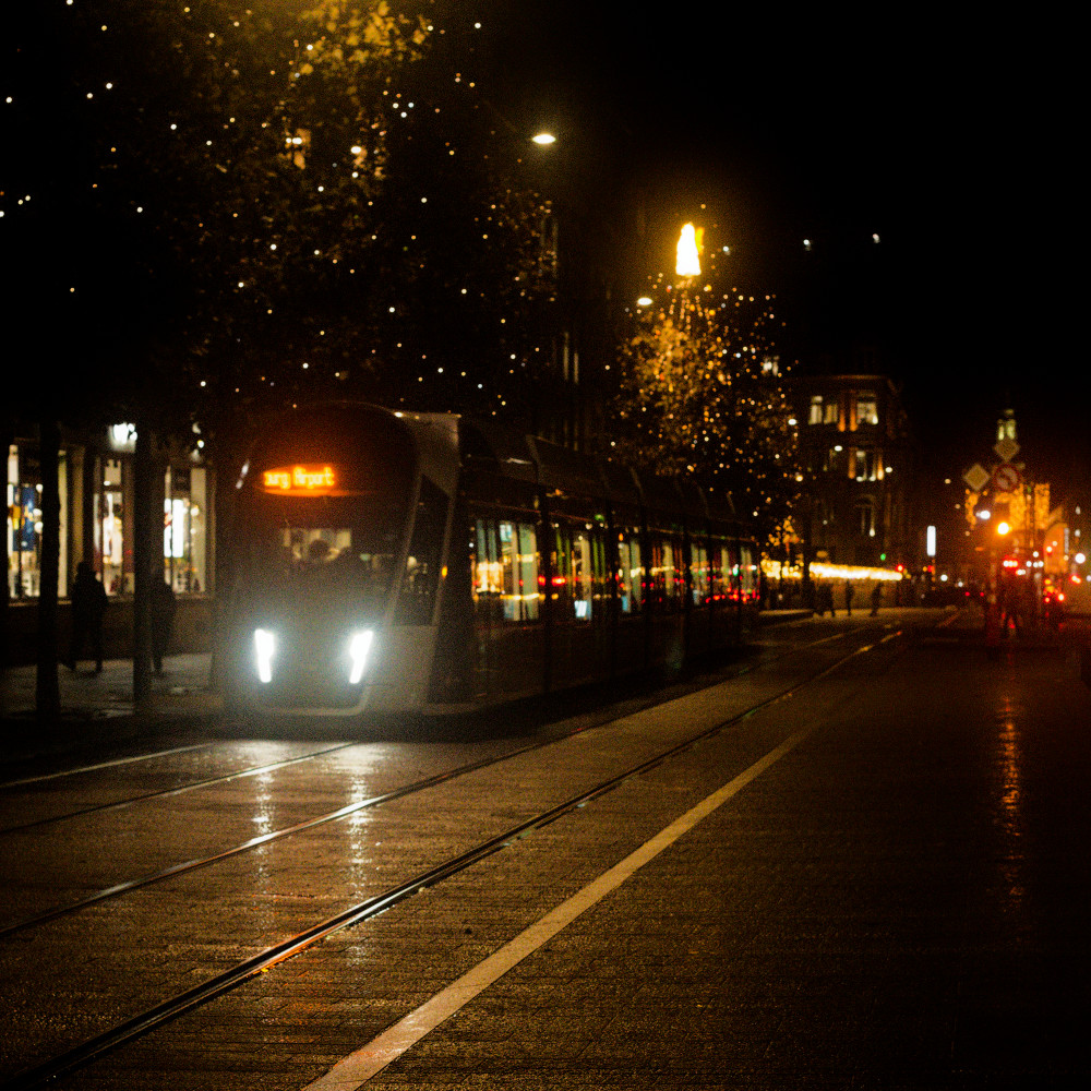 image: This is ‘
tram (ii) 6
’.