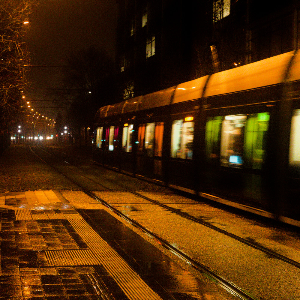 image: This is ‘
tram (iv) 4
’.