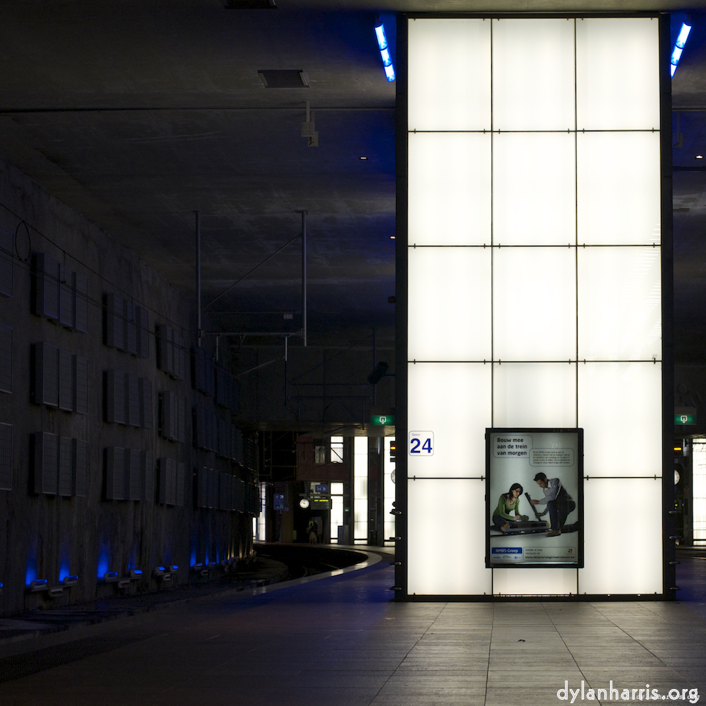 image: Voici ‘gare centrale anvers (ii) 2’.
