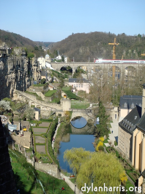 A train, a gorge, a park